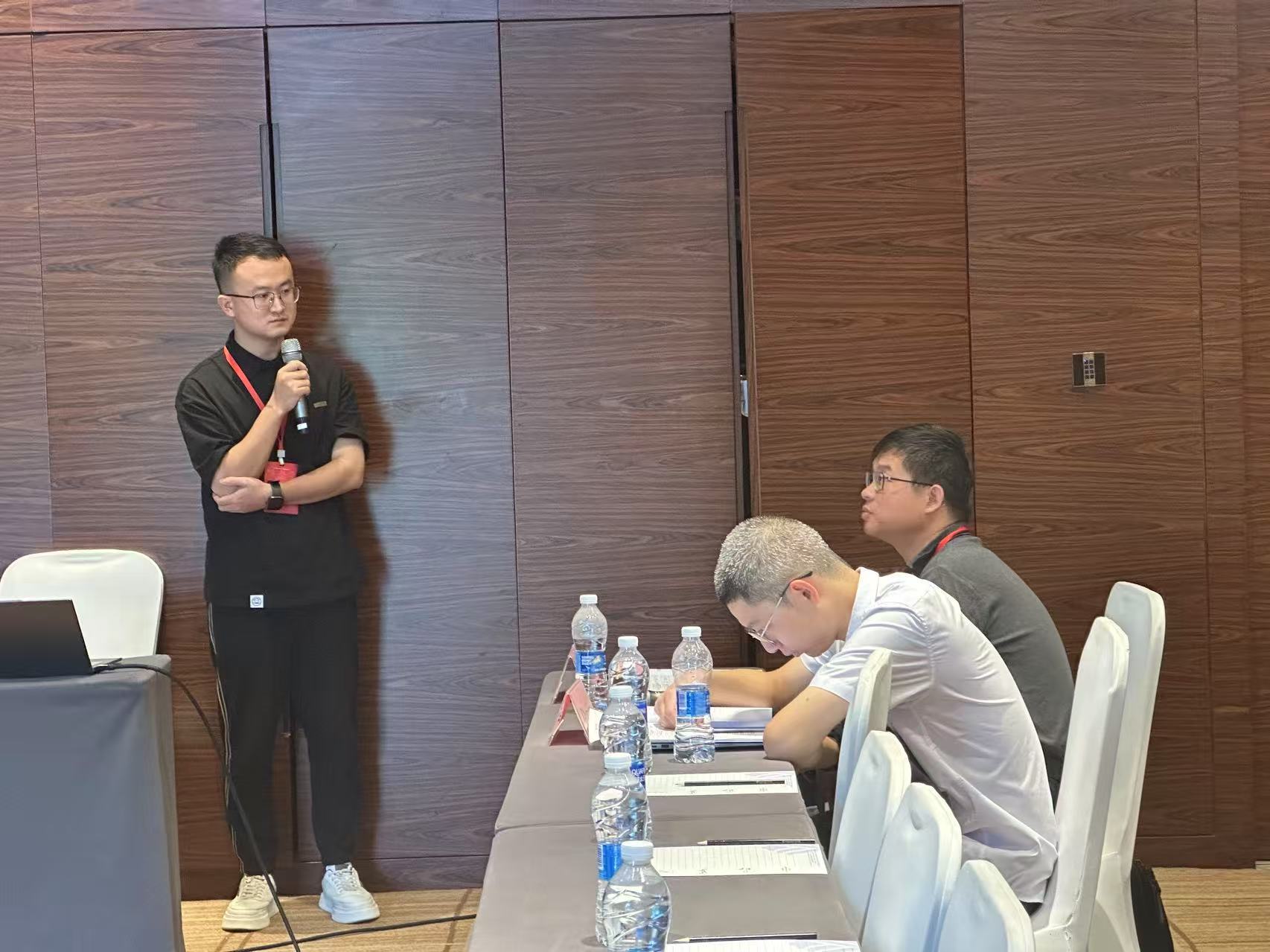 376fece1882d5c1f597ac4bb27571a0